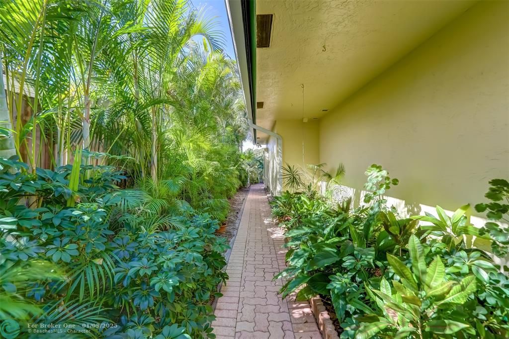 En Venta: $2,789,000 (3 camas, 3 baños, 4802 Pies cuadrados)