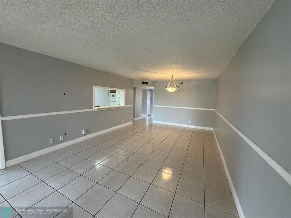 For Rent: $2,400 (3 beds, 2 baths, 1170 Square Feet)