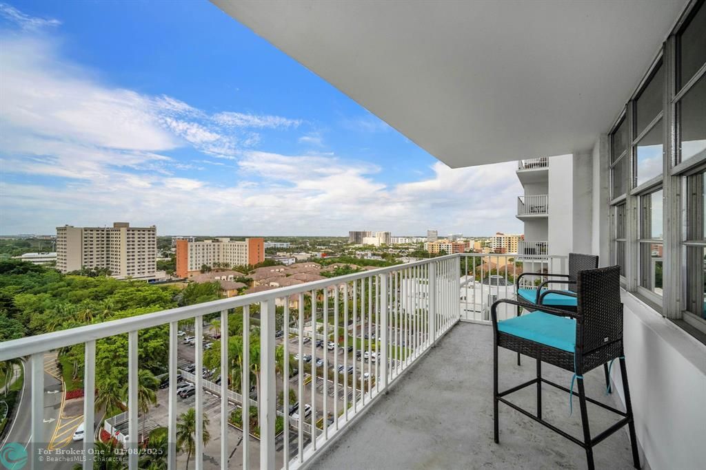 For Sale: $550,000 (2 beds, 2 baths, 1693 Square Feet)