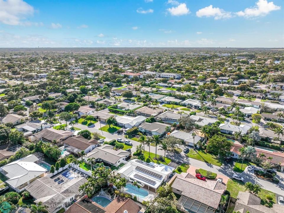 For Sale: $839,999 (4 beds, 2 baths, 1910 Square Feet)