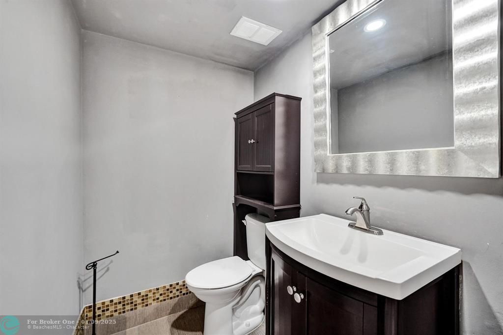 For Sale: $435,000 (3 beds, 2 baths, 1810 Square Feet)