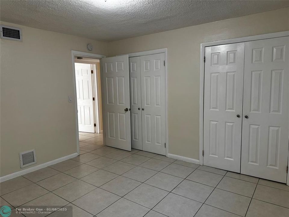 For Rent: $3,750 (4 beds, 2 baths, 3692 Square Feet)