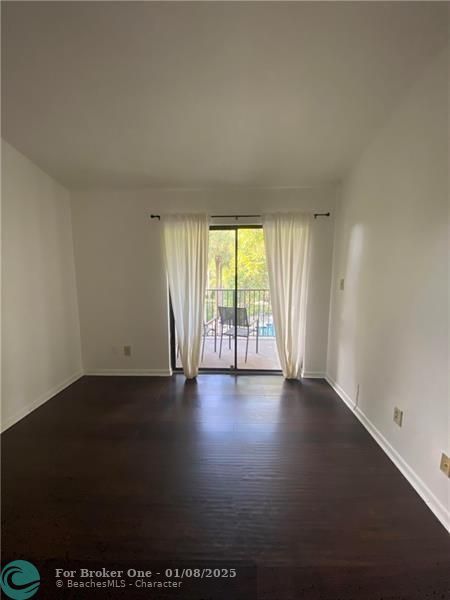 For Rent: $1,800 (1 beds, 1 baths, 650 Square Feet)