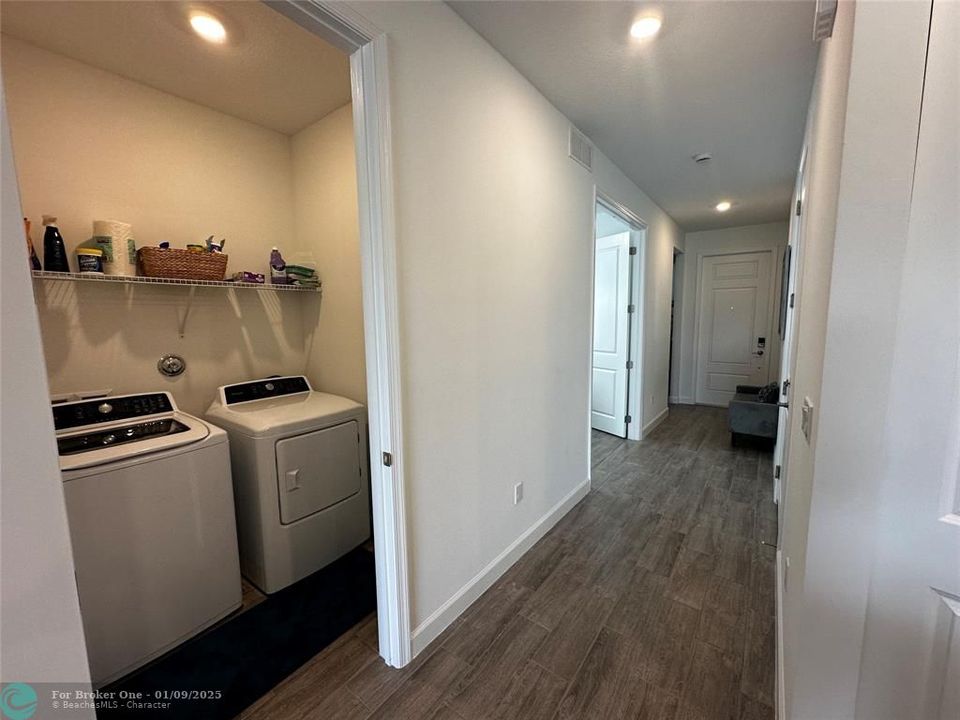 For Rent: $3,500 (3 beds, 2 baths, 1350 Square Feet)