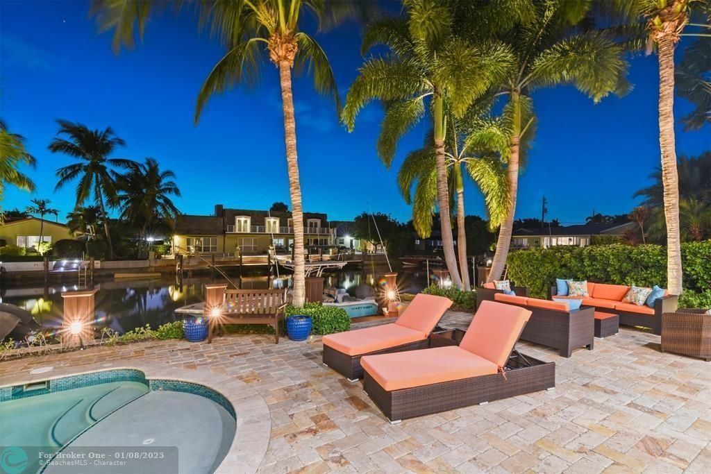 For Sale: $4,295,000 (7 beds, 4 baths, 4806 Square Feet)