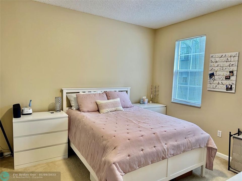 For Rent: $2,100 (1 beds, 1 baths, 667 Square Feet)