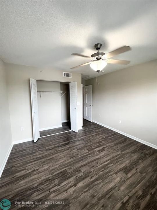 For Rent: $2,099 (3 beds, 2 baths, 1252 Square Feet)