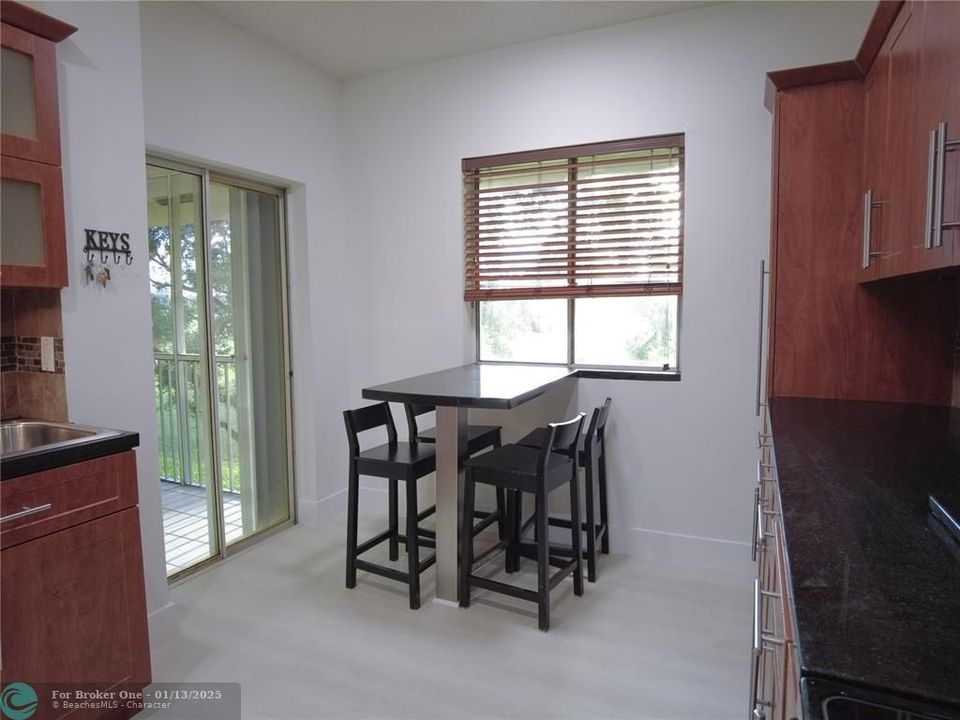 For Rent: $3,500 (3 beds, 2 baths, 1367 Square Feet)