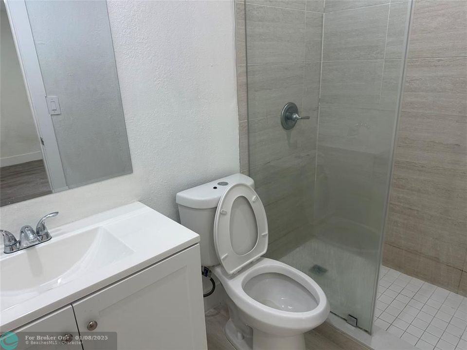 For Rent: $3,875 (4 beds, 2 baths, 1716 Square Feet)