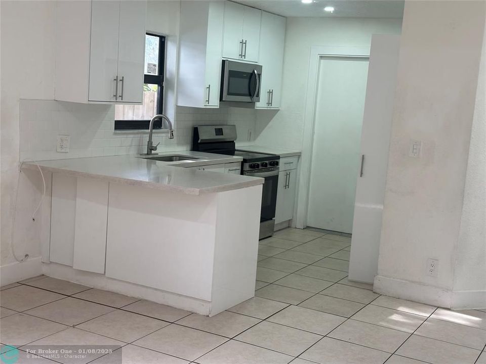 For Rent: $3,875 (4 beds, 2 baths, 1716 Square Feet)