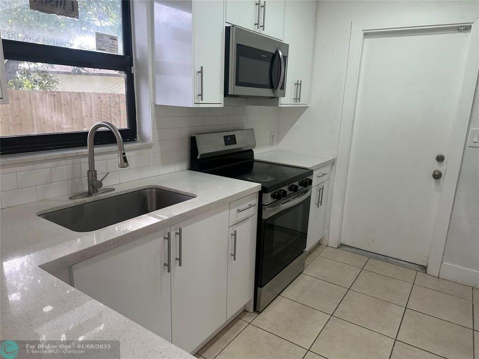 For Rent: $3,875 (4 beds, 2 baths, 1716 Square Feet)