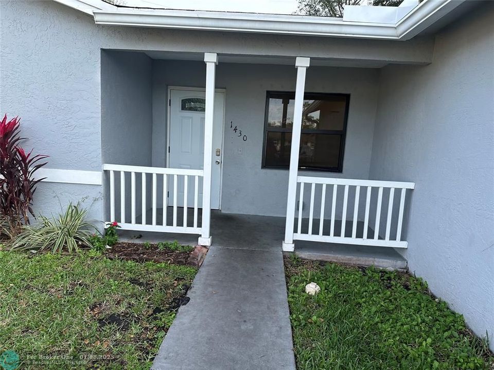 For Rent: $3,875 (4 beds, 2 baths, 1716 Square Feet)