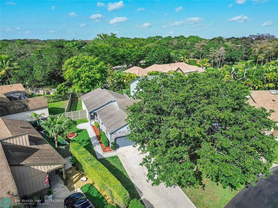 For Sale: $595,000 (3 beds, 2 baths, 1740 Square Feet)