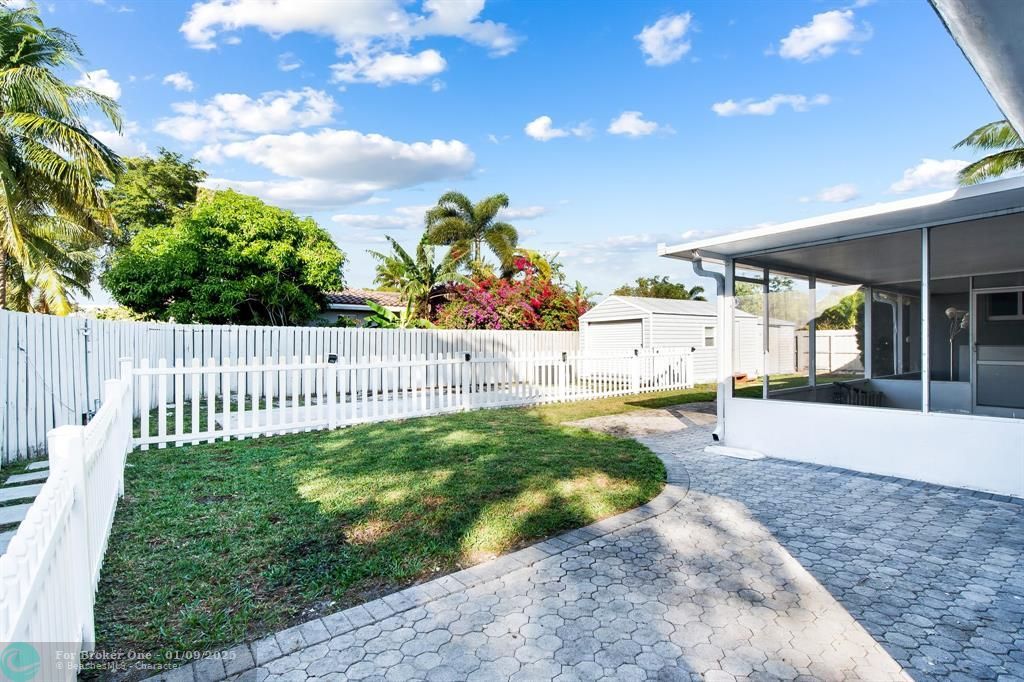 For Sale: $880,000 (3 beds, 2 baths, 2447 Square Feet)