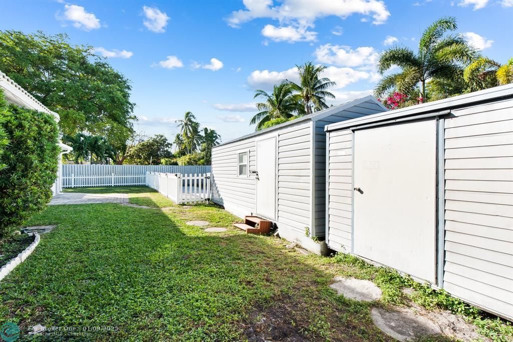 For Sale: $880,000 (3 beds, 2 baths, 2447 Square Feet)