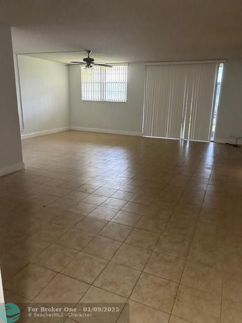 For Rent: $2,200 (2 beds, 2 baths, 1180 Square Feet)