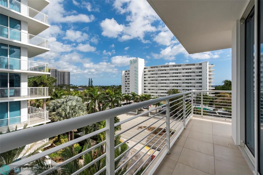 For Sale: $1,370,000 (3 beds, 3 baths, 1888 Square Feet)