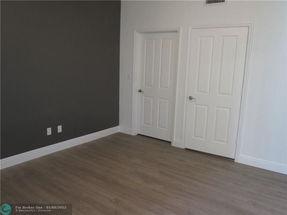 For Rent: $3,200 (2 beds, 2 baths, 1113 Square Feet)