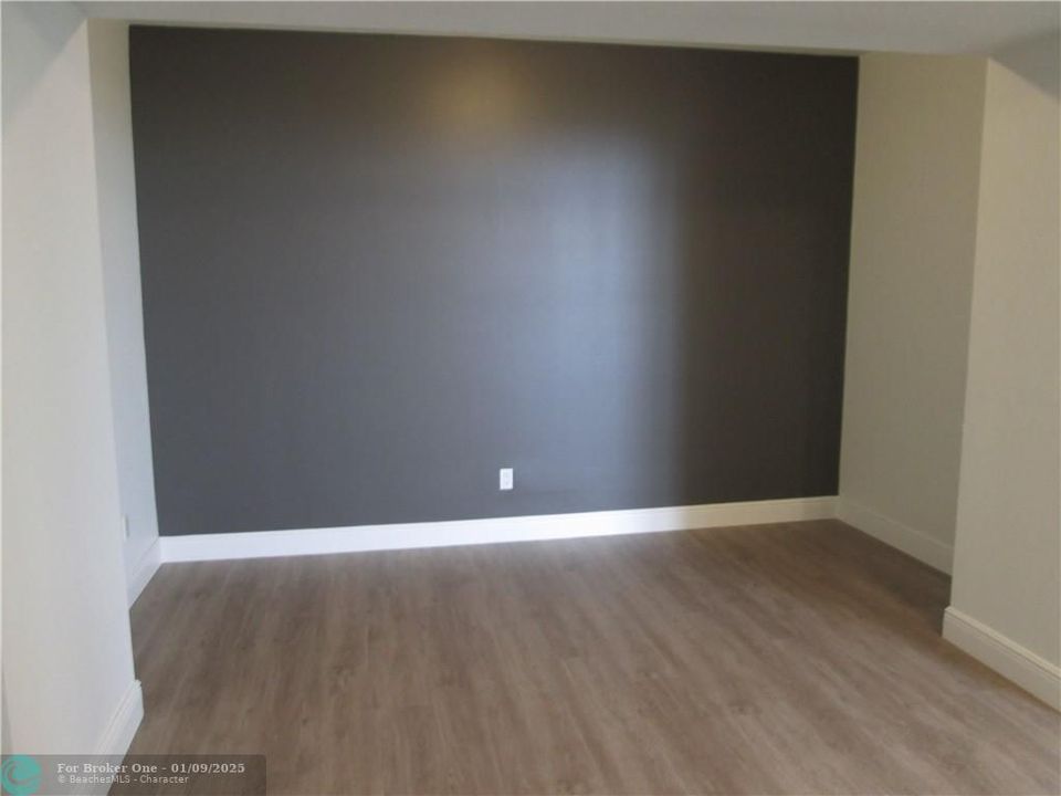 For Rent: $3,200 (2 beds, 2 baths, 1113 Square Feet)