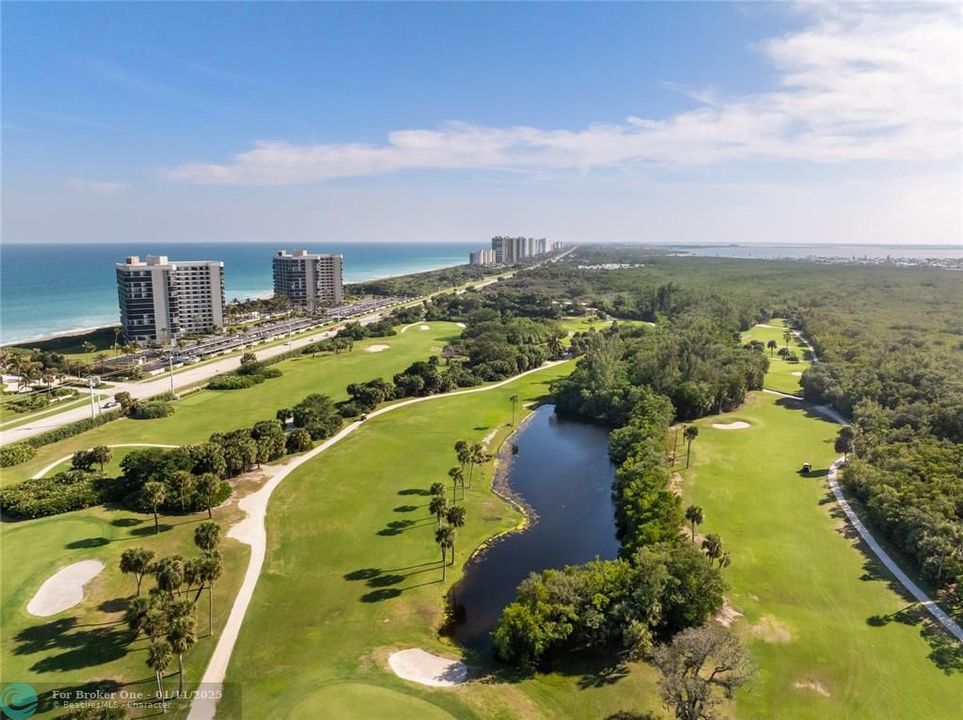 For Sale: $749,500 (3 beds, 2 baths, 1592 Square Feet)