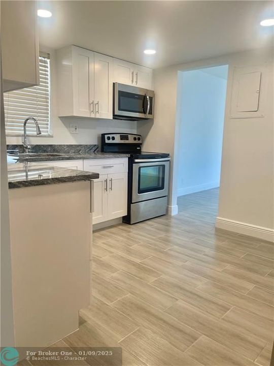 For Rent: $2,600 (3 beds, 2 baths, 1275 Square Feet)