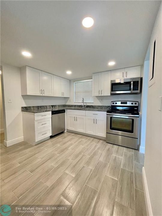 For Rent: $2,600 (3 beds, 2 baths, 1275 Square Feet)