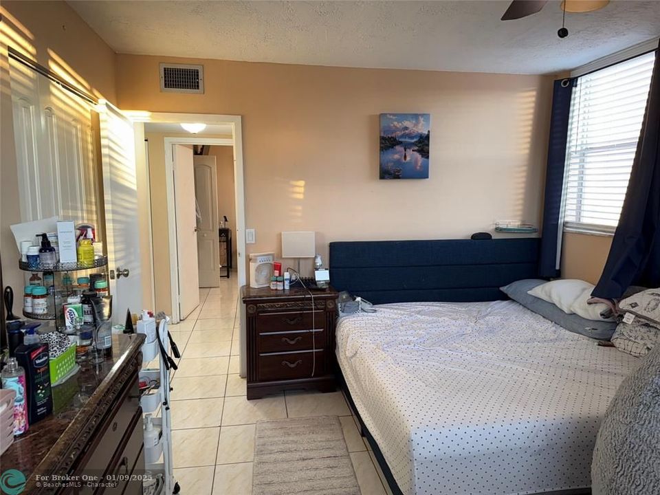 For Sale: $148,900 (2 beds, 2 baths, 1010 Square Feet)