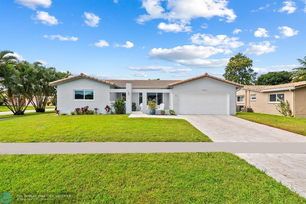 For Sale: $725,000 (3 beds, 2 baths, 1990 Square Feet)