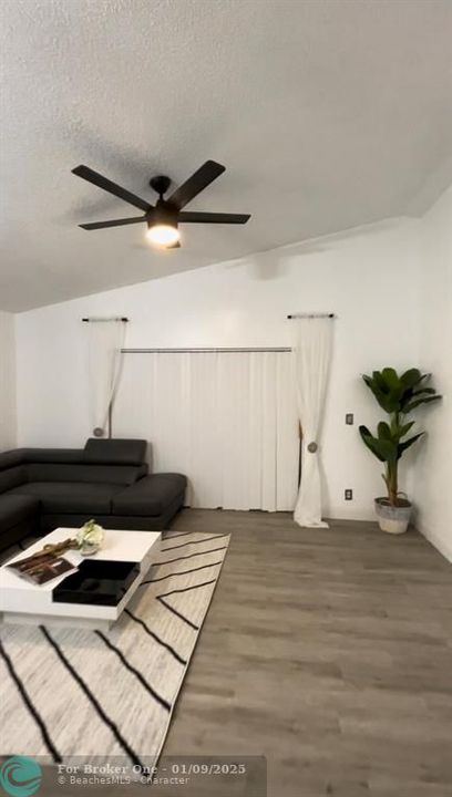 For Sale: $490,000 (3 beds, 2 baths, 1195 Square Feet)