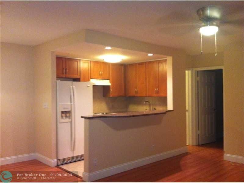 For Rent: $1,650 (1 beds, 1 baths, 588 Square Feet)