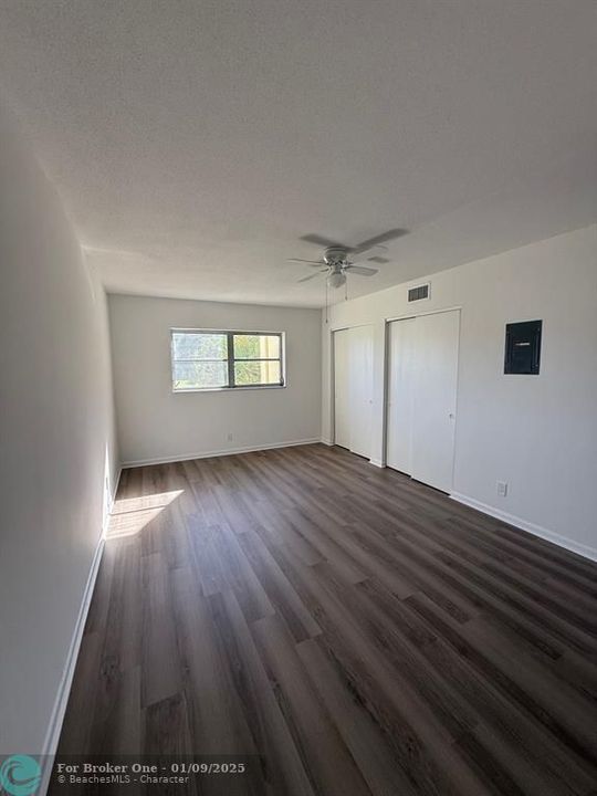 For Rent: $1,500 (1 beds, 1 baths, 758 Square Feet)