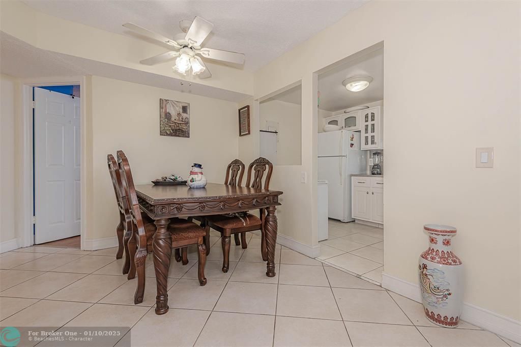 For Sale: $134,900 (2 beds, 2 baths, 950 Square Feet)