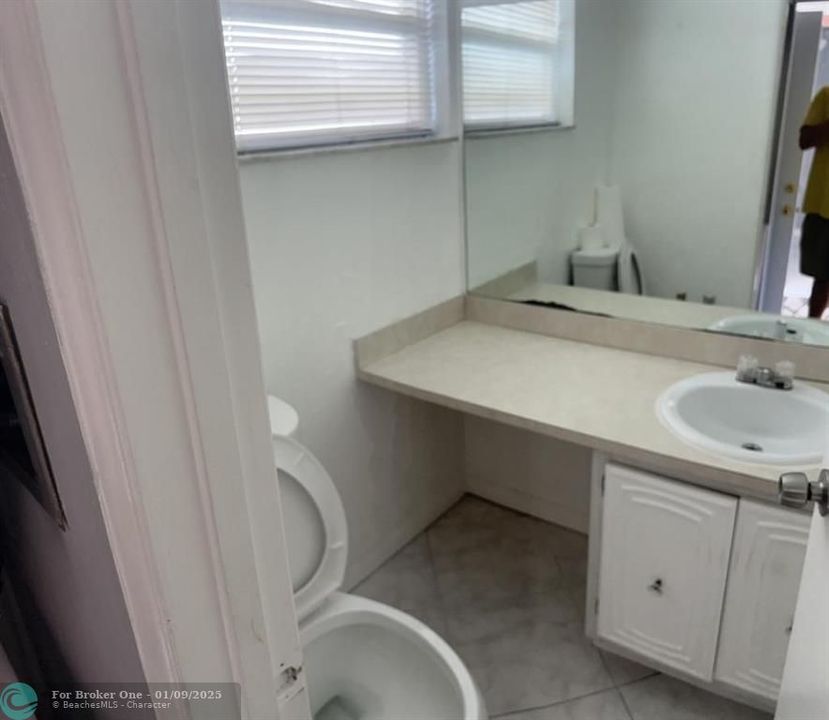 For Rent: $1,825 (1 beds, 1 baths, 800 Square Feet)