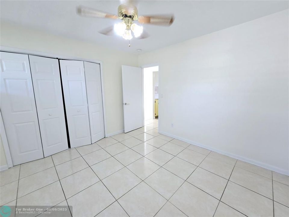 For Rent: $1,625 (2 beds, 1 baths, 916 Square Feet)