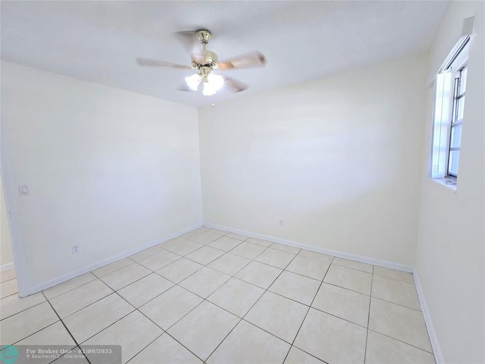 For Rent: $1,625 (2 beds, 1 baths, 916 Square Feet)