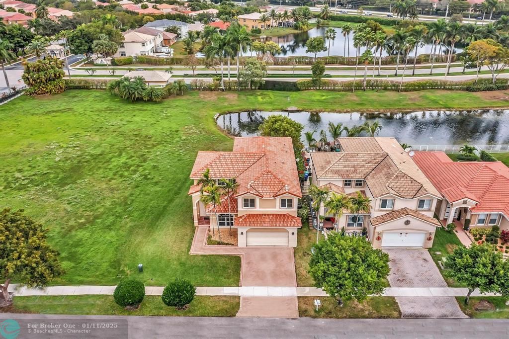 For Sale: $820,000 (4 beds, 2 baths, 2497 Square Feet)