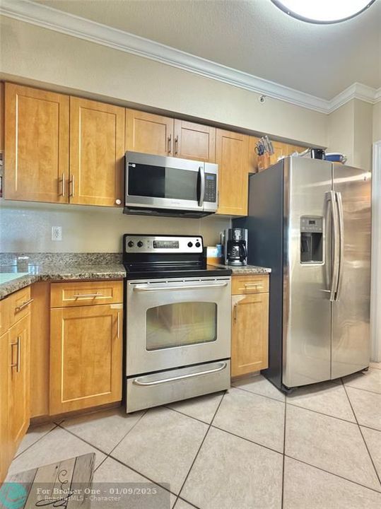 For Sale: $295,000 (2 beds, 2 baths, 1262 Square Feet)