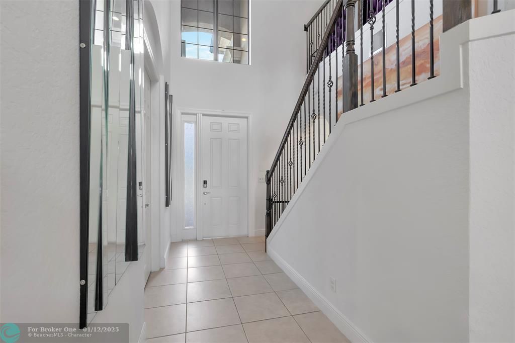 For Sale: $1,400,000 (5 beds, 4 baths, 3158 Square Feet)