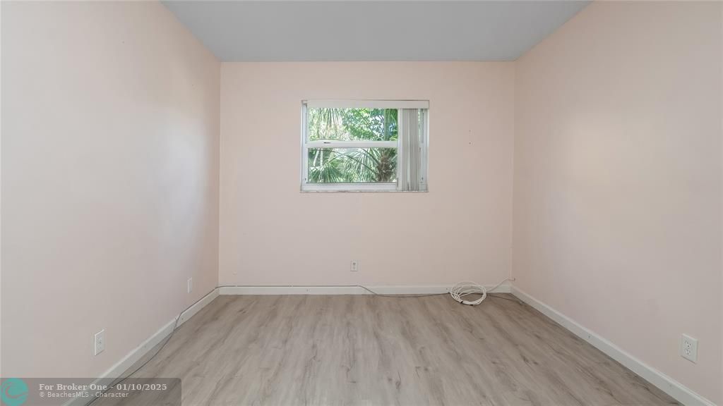 For Rent: $1,750 (2 beds, 1 baths, 609 Square Feet)