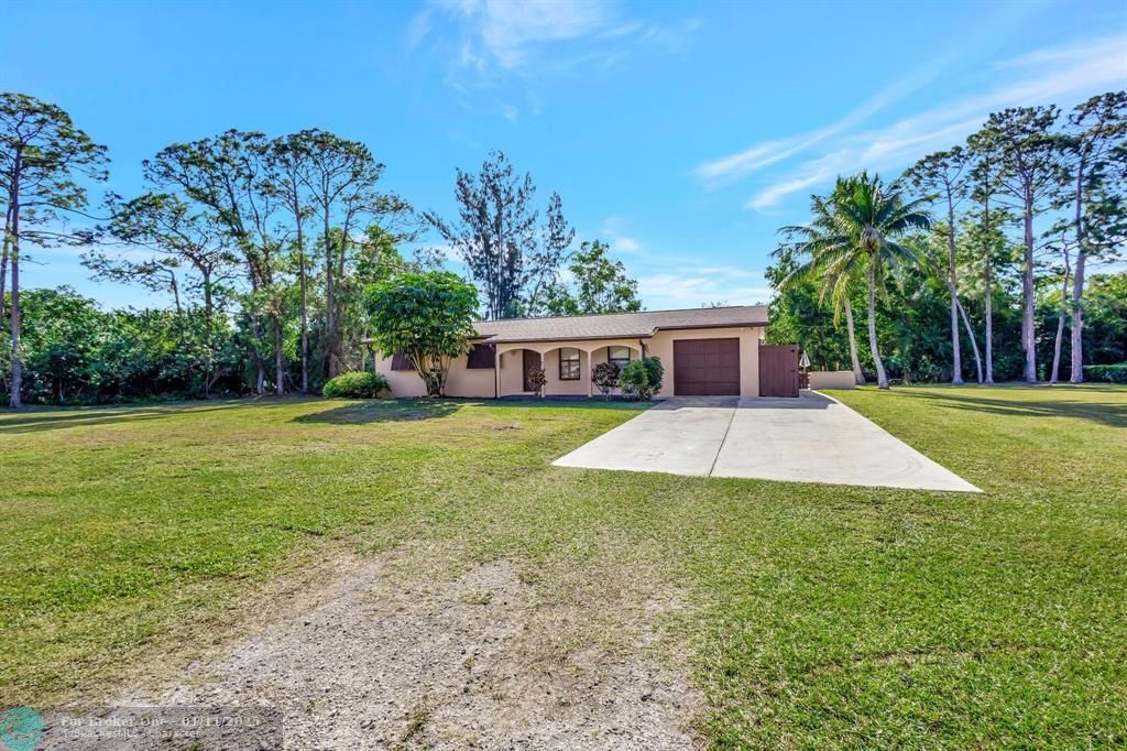 For Sale: $525,000 (3 beds, 2 baths, 1358 Square Feet)