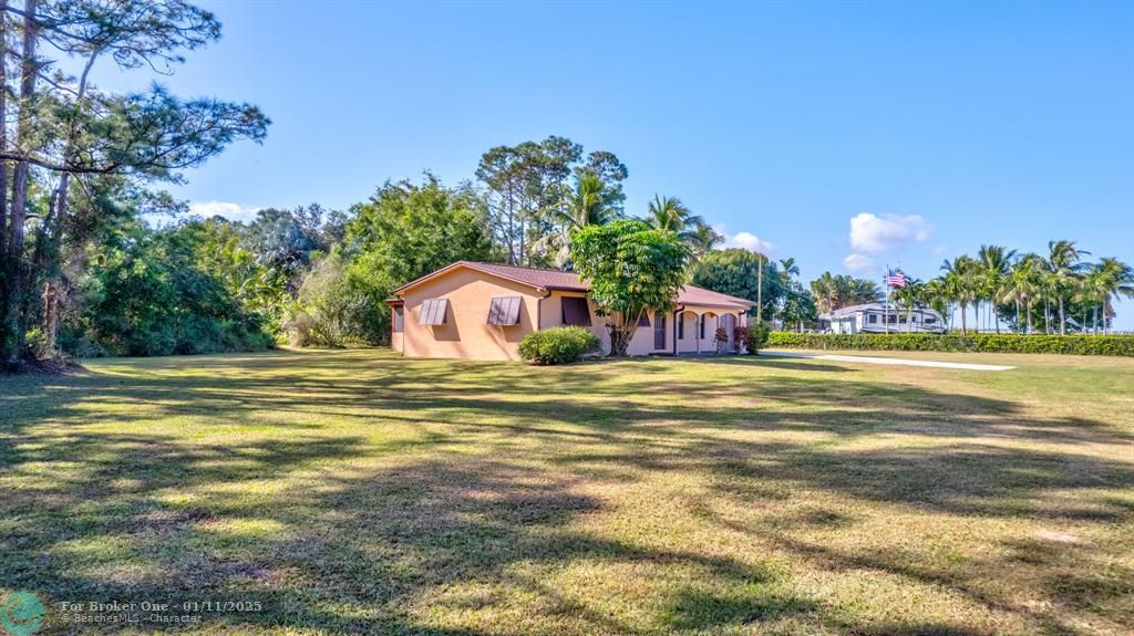 For Sale: $525,000 (3 beds, 2 baths, 1358 Square Feet)