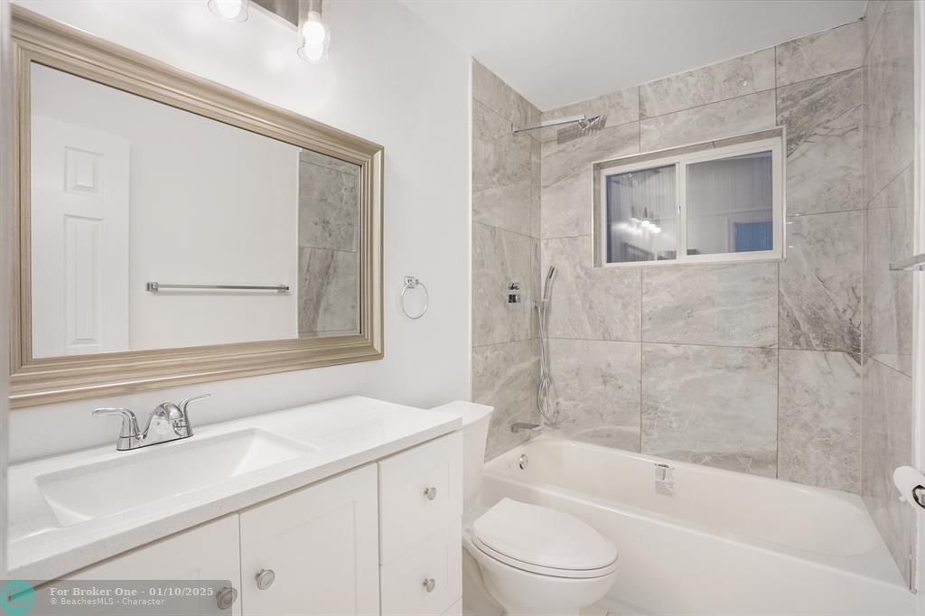 For Sale: $429,000 (2 beds, 1 baths, 1062 Square Feet)