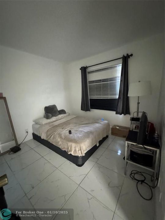 For Rent: $2,350 (2 beds, 2 baths, 857 Square Feet)