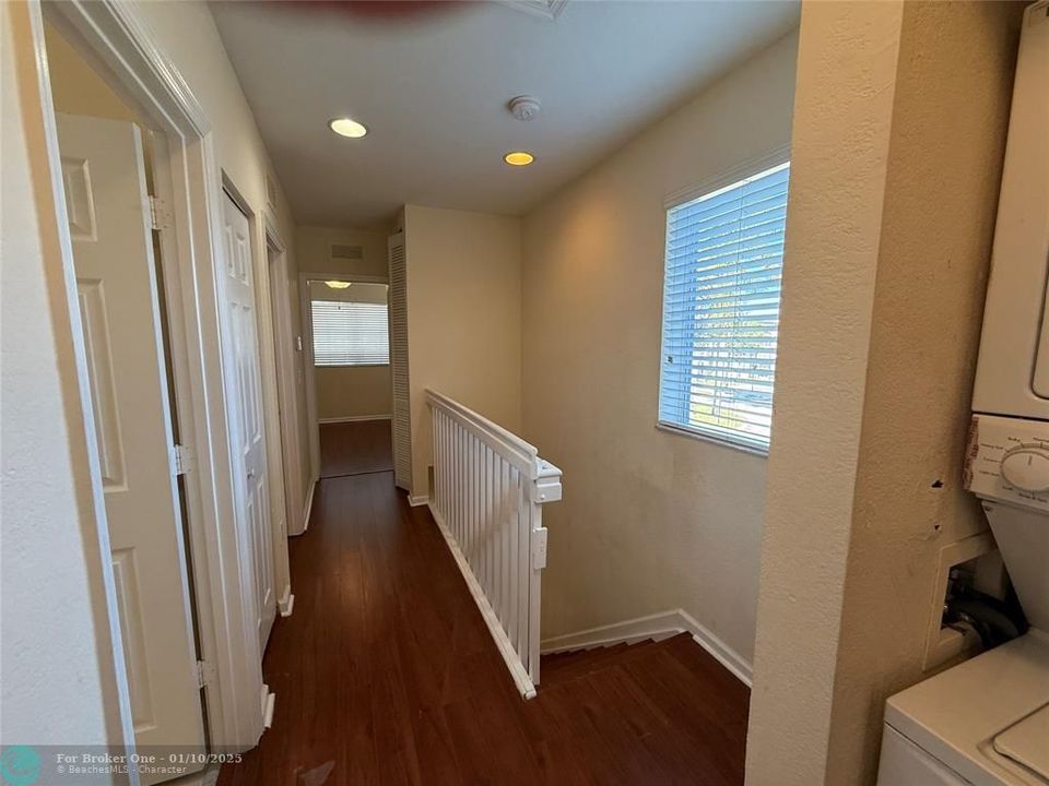 For Rent: $3,100 (3 beds, 2 baths, 1306 Square Feet)