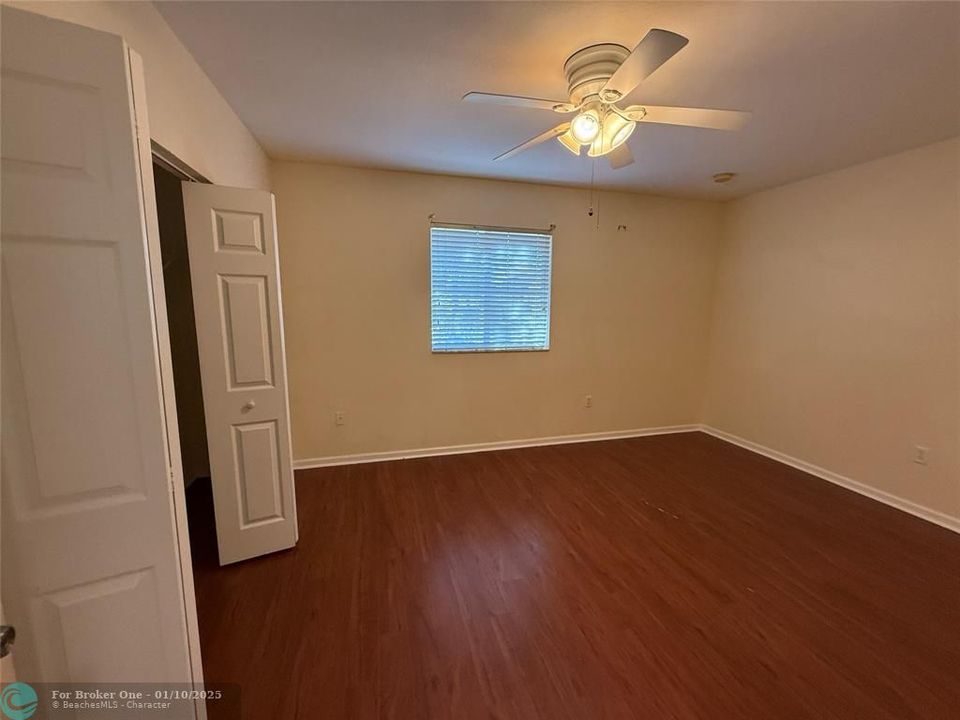 For Rent: $3,100 (3 beds, 2 baths, 1306 Square Feet)