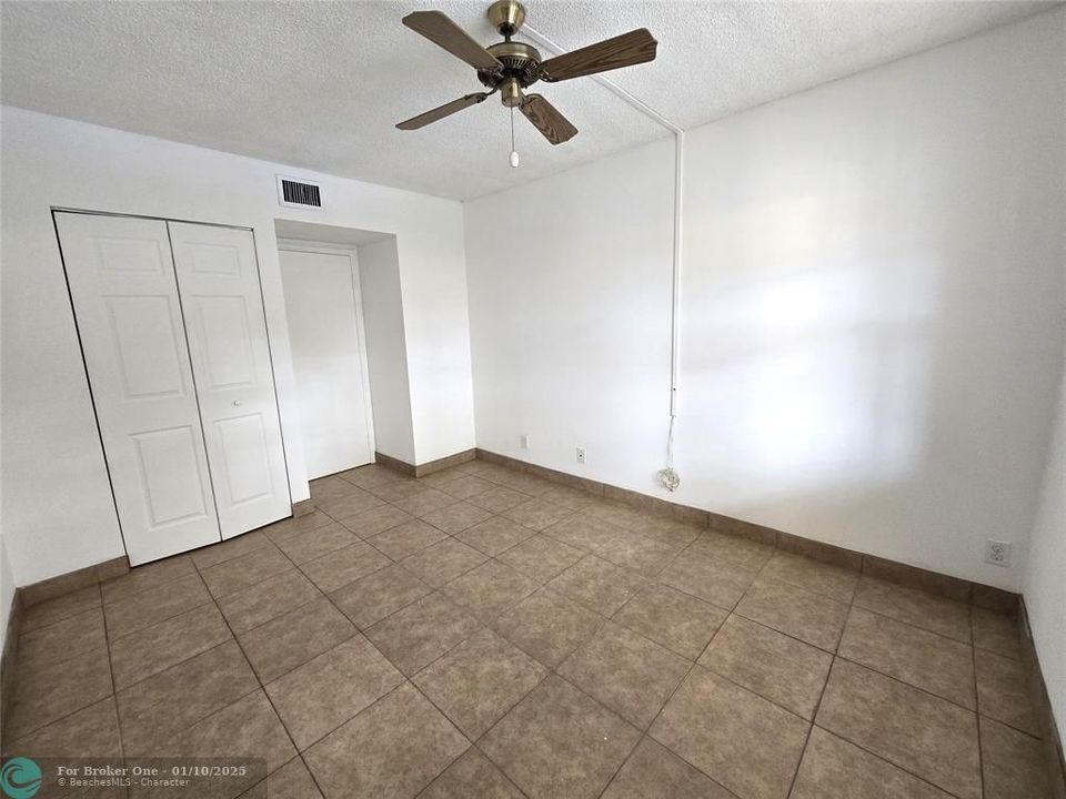 For Rent: $1,790 (2 beds, 2 baths, 950 Square Feet)