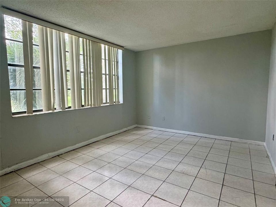 For Rent: $1,500 (2 beds, 2 baths, 1000 Square Feet)