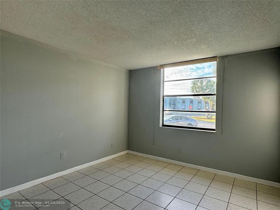 For Rent: $1,500 (2 beds, 2 baths, 1000 Square Feet)