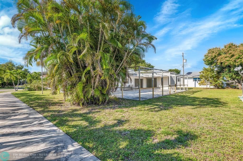 For Sale: $999,000 (4 beds, 2 baths, 2586 Square Feet)