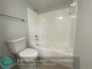 For Sale: $239,900 (2 beds, 2 baths, 858 Square Feet)